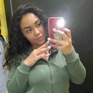 Meet your Posher, Monica